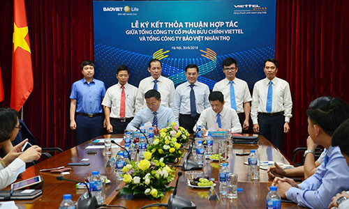 Tổng Công ty Bảo Việt Nhân thọ ký kết thỏa thuận hợp tác với Tổng Công ty Cổ phẩn Bưu chính Viettel