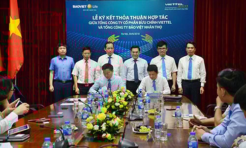Tổng Công ty Bảo Việt Nhân thọ ký kết thỏa thuận hợp tác với Tổng Công ty Cổ phẩn Bưu chính Viettel