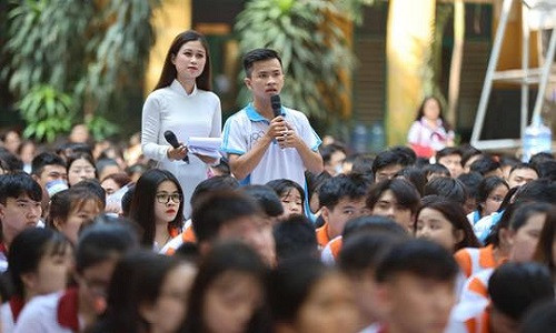 Bảo Việt Nhân thọ tổ chức chuỗi chương trình "Đưa trường học đến thí sinh"