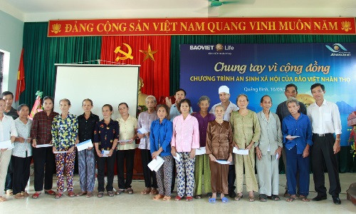 Chương trình “CHUNG TAY VÌ CỘNG ĐỒNG 2016” đến với Quảng Bình