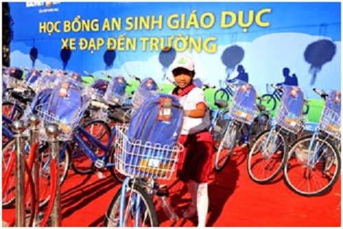 Bảo Việt Nhân thọ trao tặng học bổng An sinh Giáo dục - Xe đạp đến trường 2016 cho trẻ em hiếu học tại tỉnh Quảng Bình