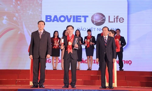 Bảo Việt Nhân thọ vinh dự nhận giải thương hiệu mạnh năm 2016
