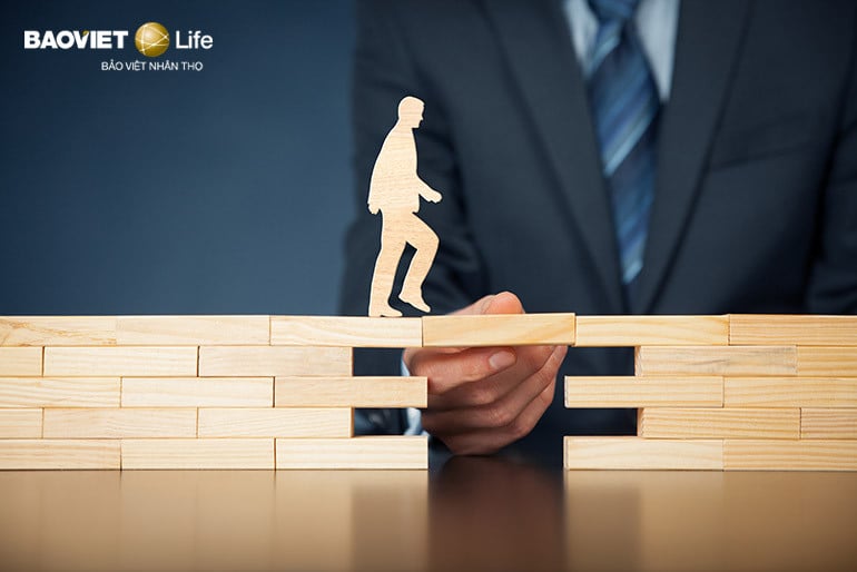 Bảo hiểm nhân thọ hỗn hợp giúp vượt qua khó khăn, rủi ro trong cuộc sống