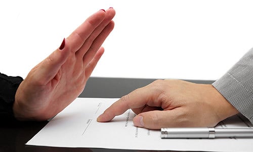 Có nên hủy hợp đồng nhân thọ Bảo Việt không?